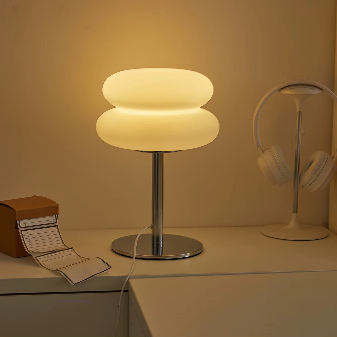 Bauhaus Retro Table Lamp Plastic Lamps Bedroom Bedside Living Room Nordic Mushroom Lamp 9-Level Brightness Dimming Ambient Light